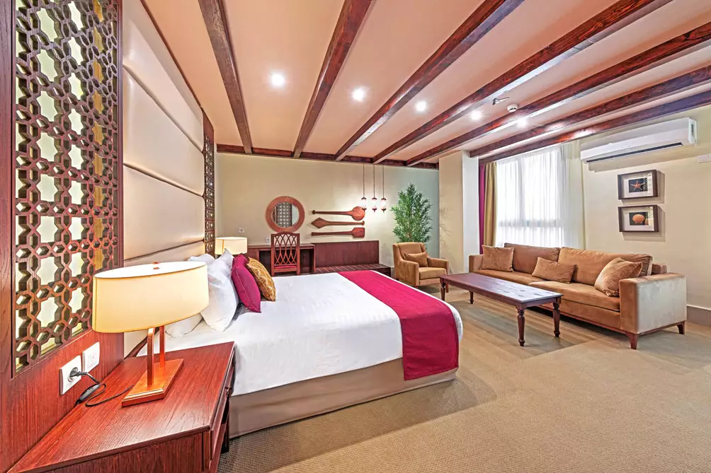 Alibaba https://cdn.alibaba.ir/ostorage/hotel-accommodation-images/686cda74a1e6f83605b73c20_دبل اِکسکلوسیو (1).webp